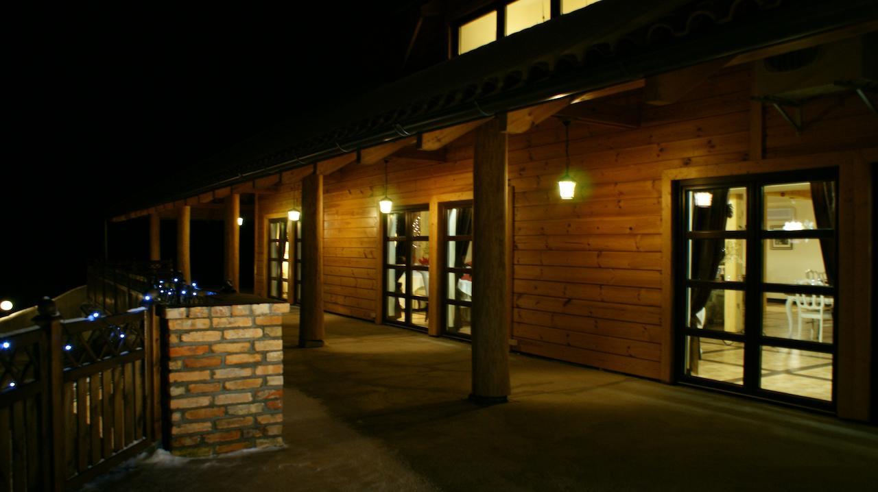 Woda Na Mlyn Gosciniec Dla Przyjaciol 2 Sp Z Oo Wacmerek Exterior foto